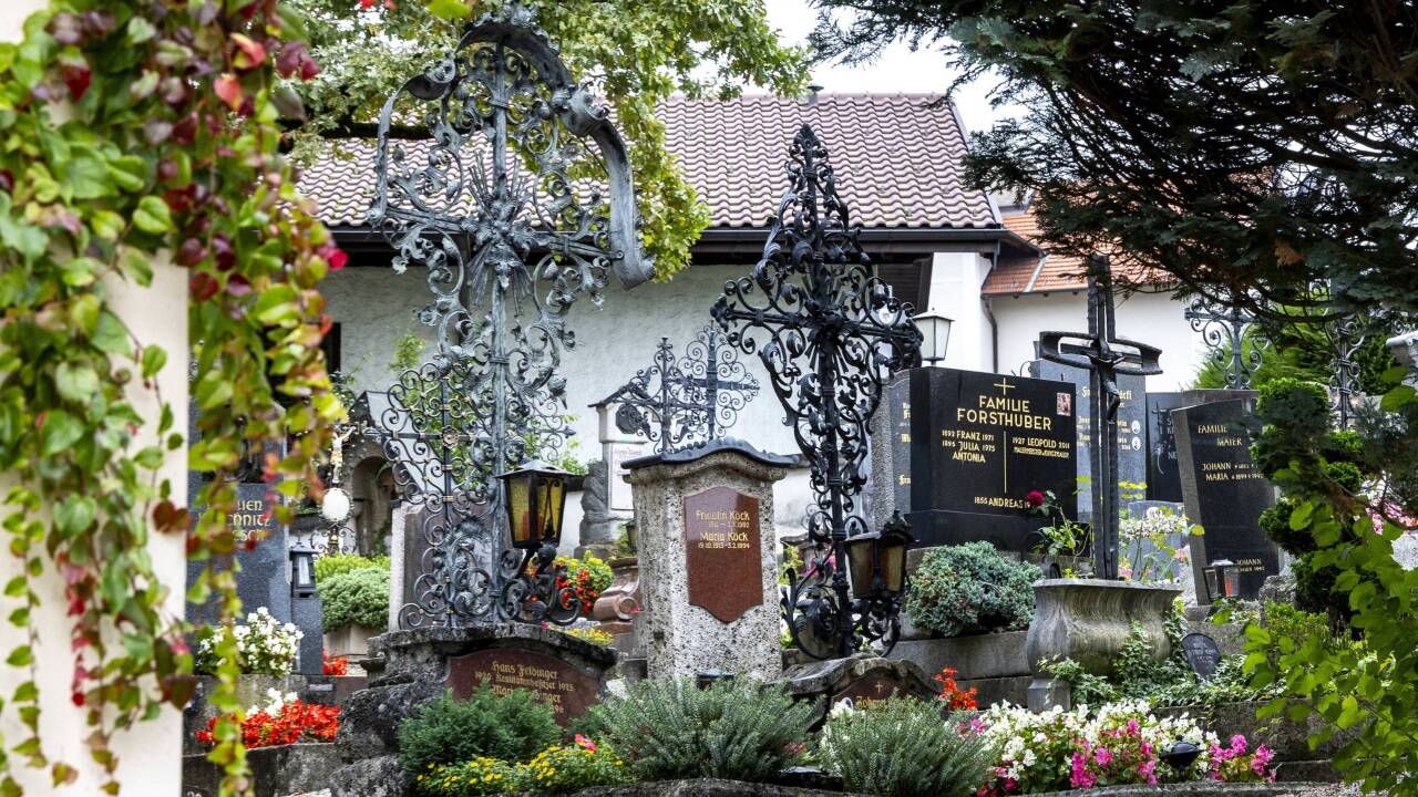 Zu dem dramatischen Vorfall kam es auf dem Friedhofsareal in Salzburg-Liefering. Zu dem dramatischen Vorfall kam es auf dem Friedhofsareal in Salzburg-Liefering.