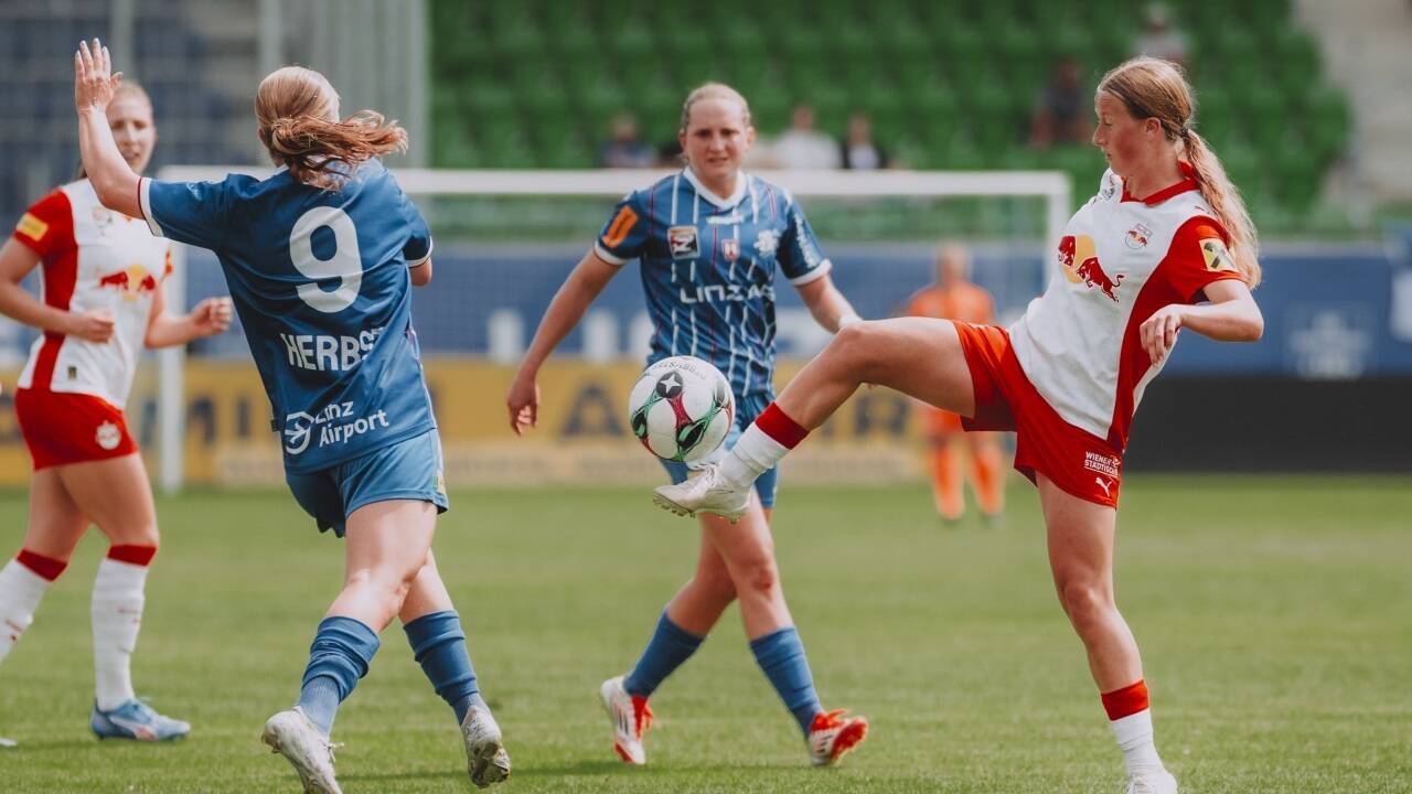 Unter-Flutlicht-gegen-das-Schlusslicht-Linzerinnen-sind-f-r-Red-Bull-Salzburg-keine-leichte-Beute