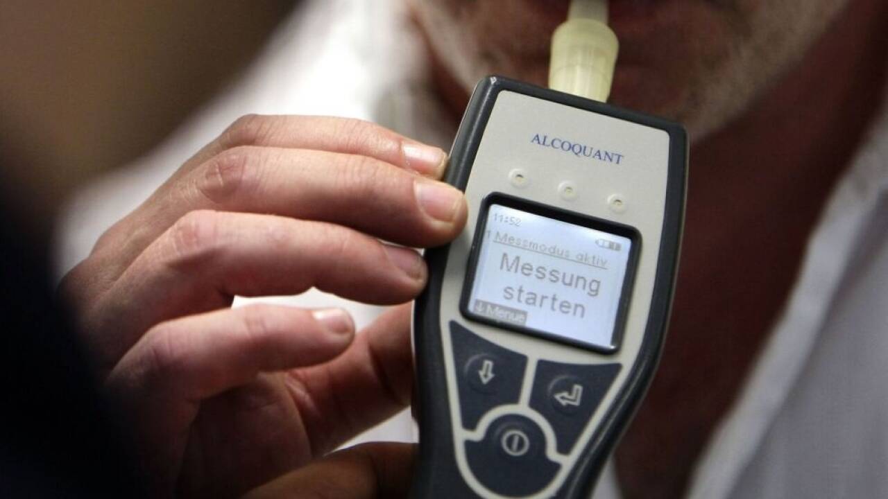 Dem Flachgauer wurde der Führerschein abgenommen. Dem Flachgauer wurde der Führerschein abgenommen.