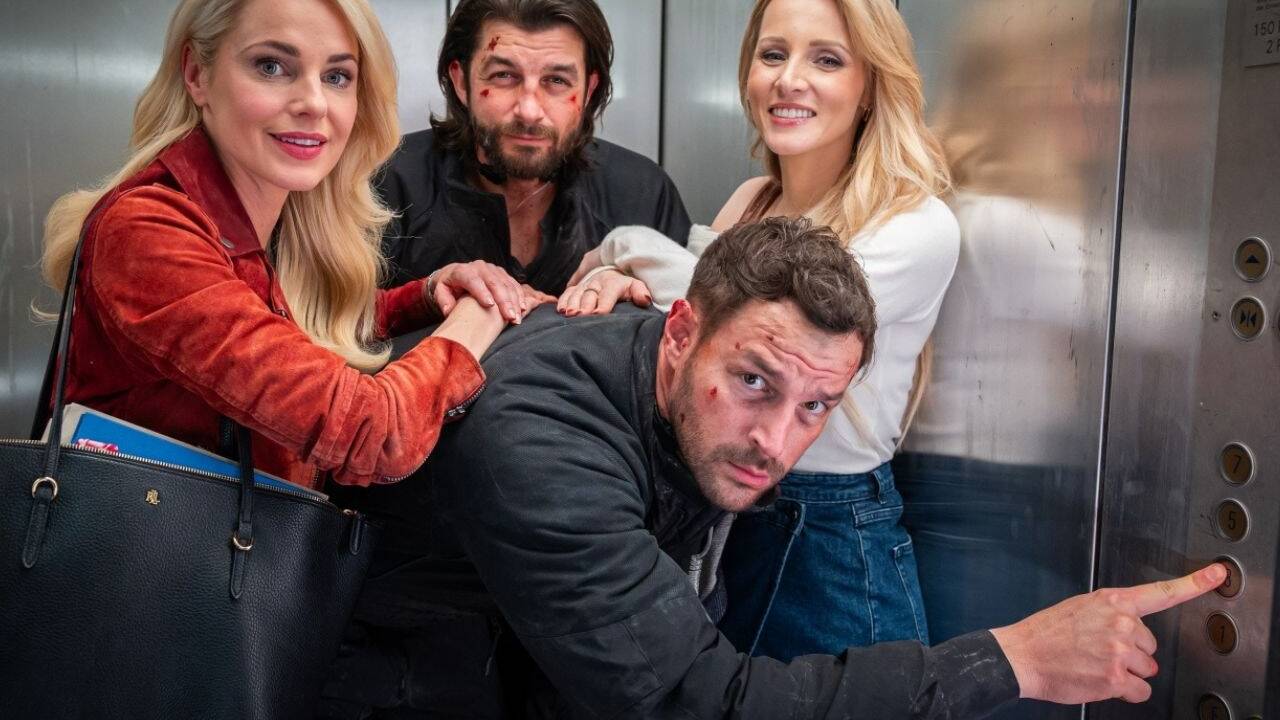 Freuen Sie sich auf die Fortsetzung der über 100.000 Besucher:innen zählenden Hit-Komödie „Pulled Pork“ mit den zwei Superstars. 