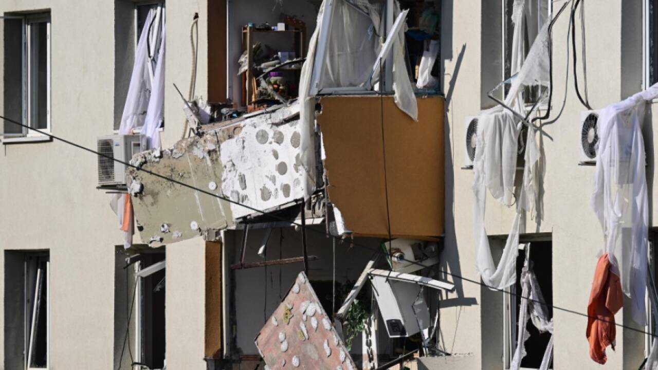 Mehrere Wohnungen wurden durch eine Explosion beschädigt Mehrere Wohnungen wurden durch eine Explosion beschädigt