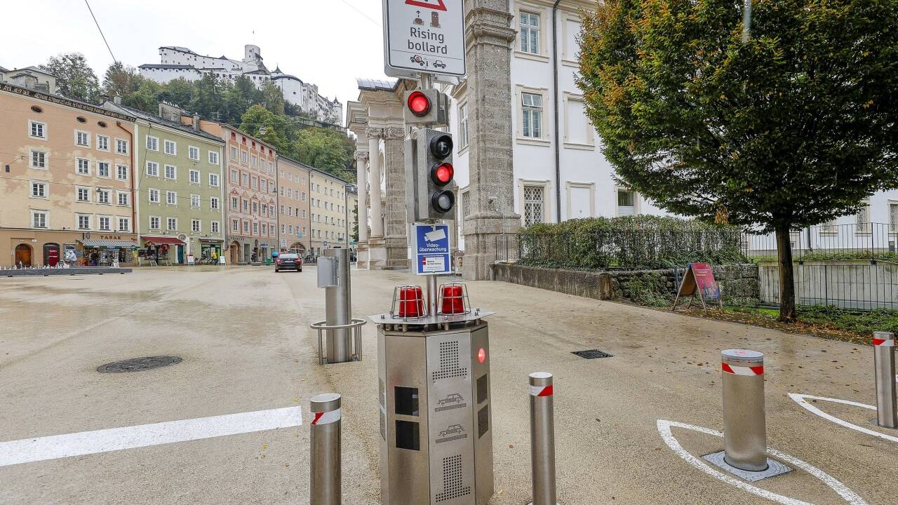 Beim Poller auf dem Kajetanerplatz wurden Vignetten mit eingebautem RFID-Chip statt Fernbedienungen bereits getestet. 