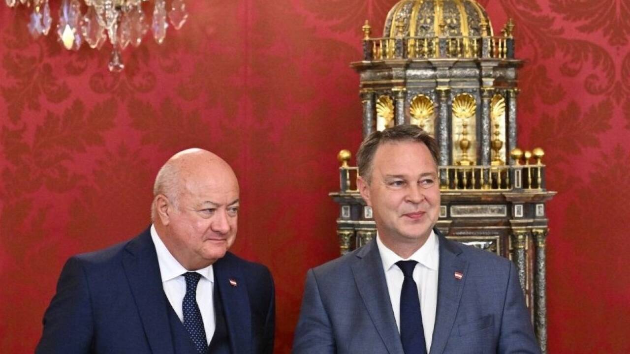 Gemeinsam haben die beiden Herren mitsamt ihren rosafarbenen Partnern, dass man ihnen die umfassenden Reformen, die dieses Land so bitter nötig hätte, schlicht und ergreifend nicht zutraut. Gemeinsam haben die beiden Herren mitsamt ihren rosafarbenen Partnern, dass man ihnen die umfassenden Reformen, die dieses Land so bitter nötig hätte, schlicht und ergreifend nicht zutraut.