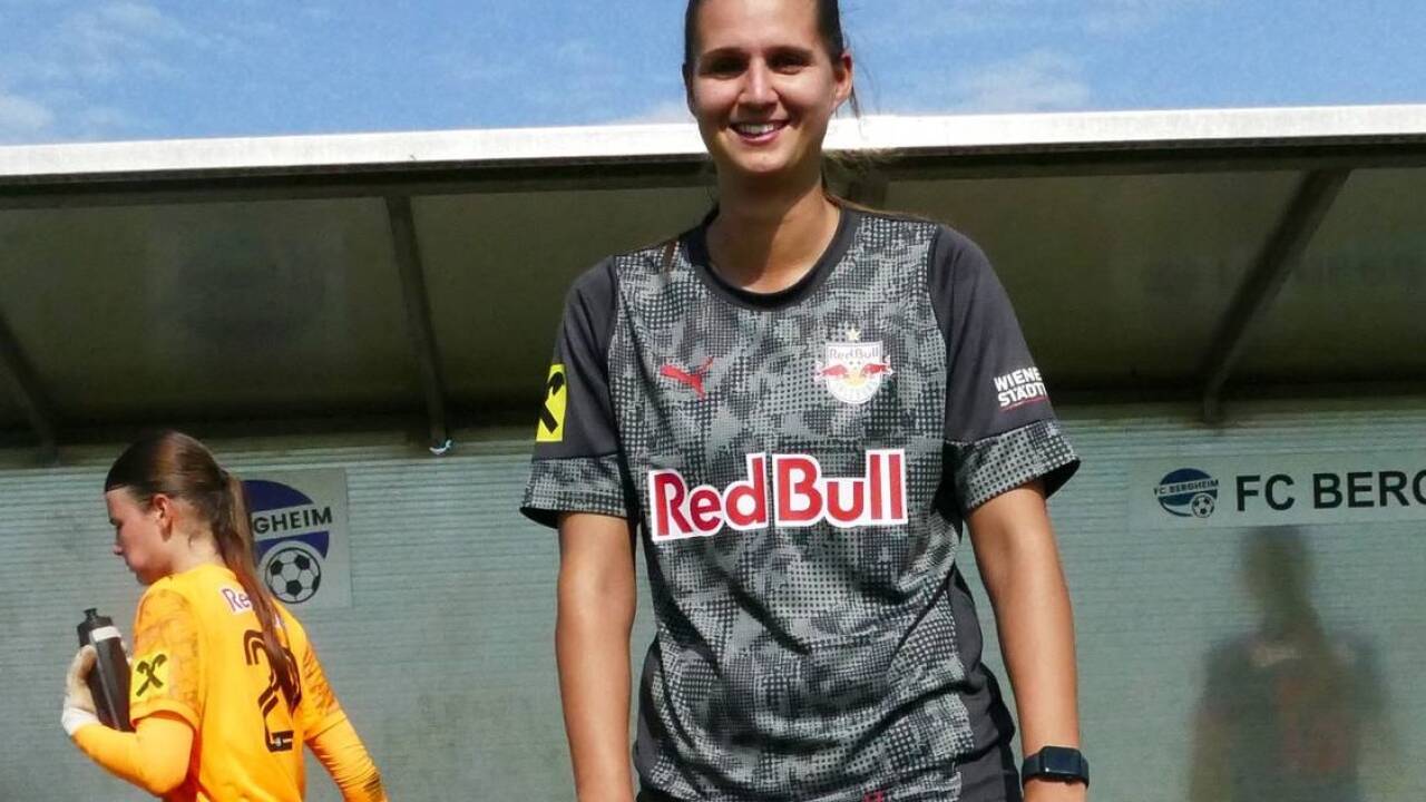 Lisa Zmek.  