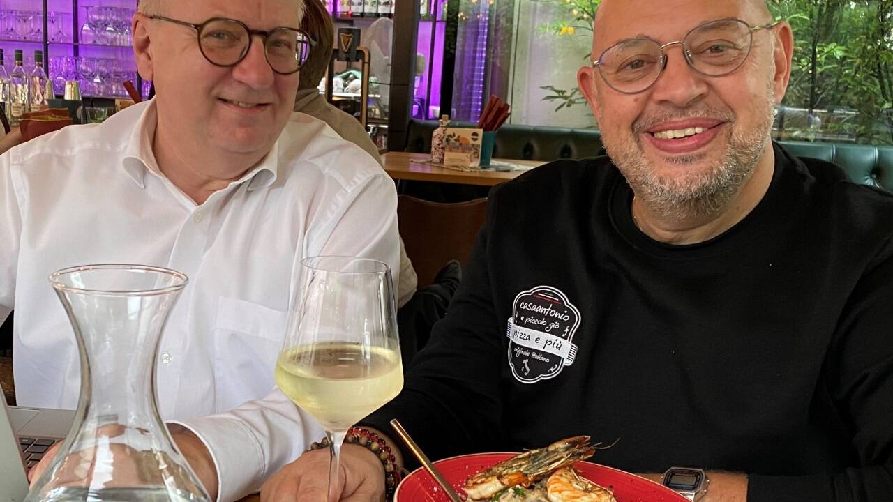 Markus Melms und sein Kompagnon Antonio Seminerio in der „Casa Antonio“. 