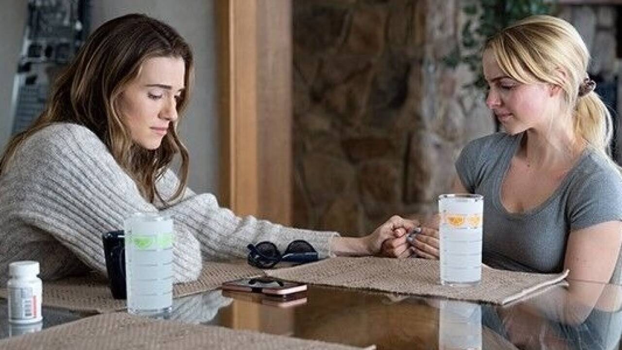 Regisseur Josh Boone inszeniert das bewegende Coming-of-Age-Drama basierend auf dem Bestseller von Star-Autorin Colleen Hoover. 