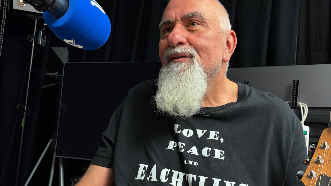Querschl-ger-Fritz-Messner-zu-Gast-beim-Salzburger-Popcast-ber-Musik-Gegenwind-und-Eachtling
