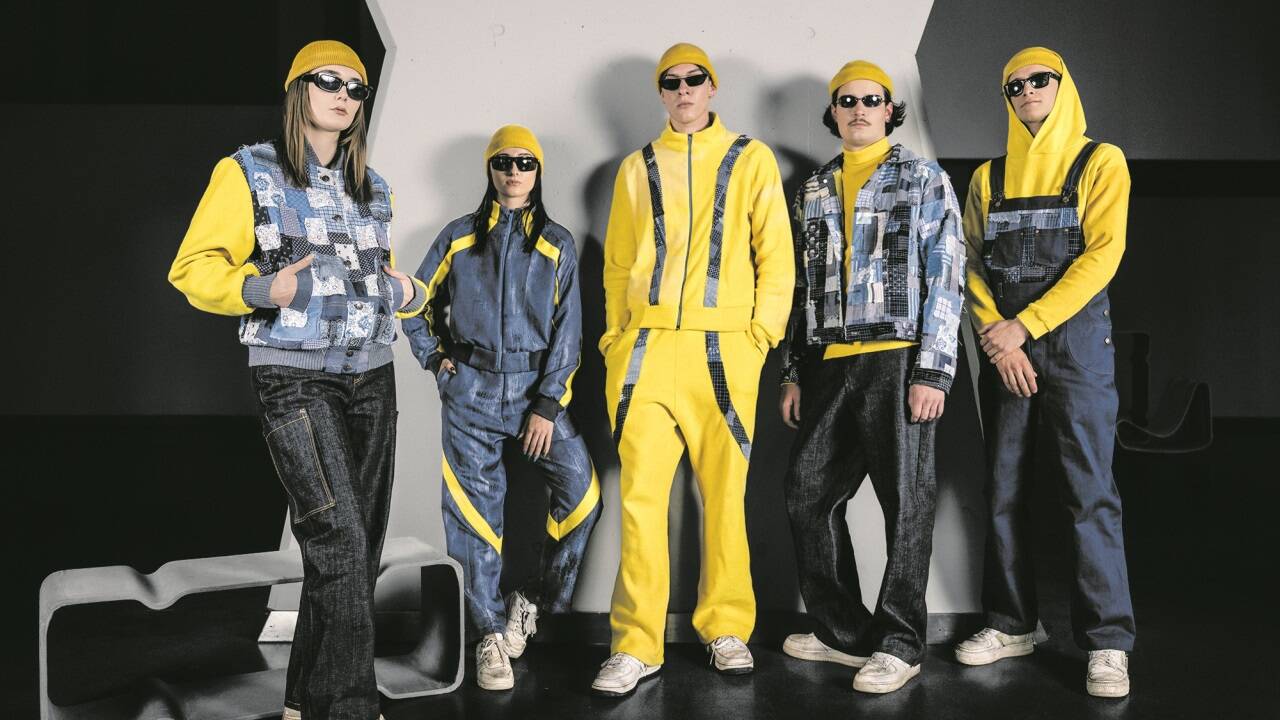 Jonas Goschniks Kollektion „Digital Patchwork“ verbindet traditionelle Handwerkstechniken mit modernem Design. 