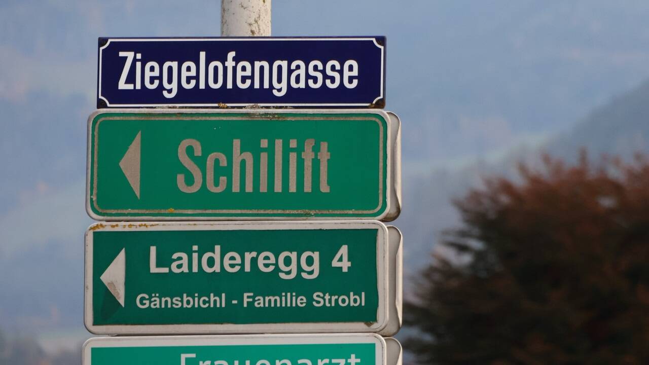 Der Weg zum Schilift ist in Bischofshofen noch ausgeschildert. In welche Richtung es für den Astenlift künftig geht, scheint aber noch unklar zu sein. Der Weg zum Schilift ist in Bischofshofen noch ausgeschildert. In welche Richtung es für den Astenlift künftig geht, scheint aber noch unklar zu sein.