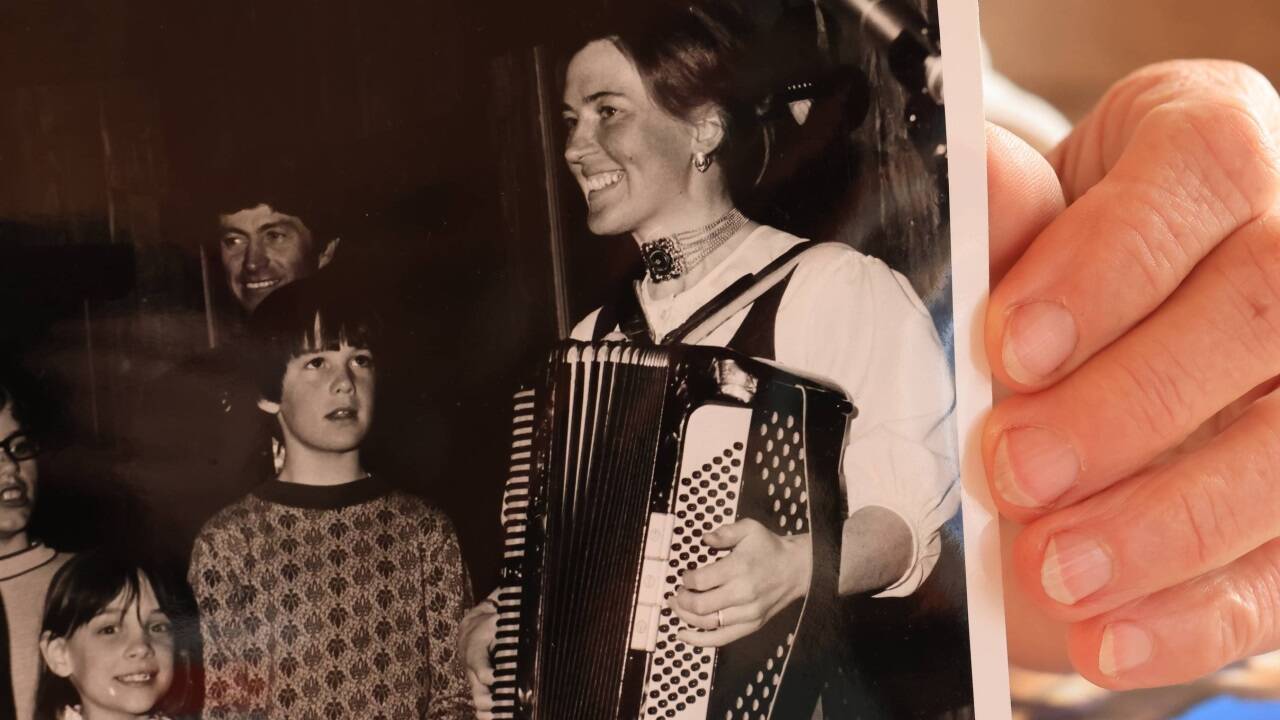 In den USA spielte sie bei den „Austrian Evenigs“ Ziehharmonika. 