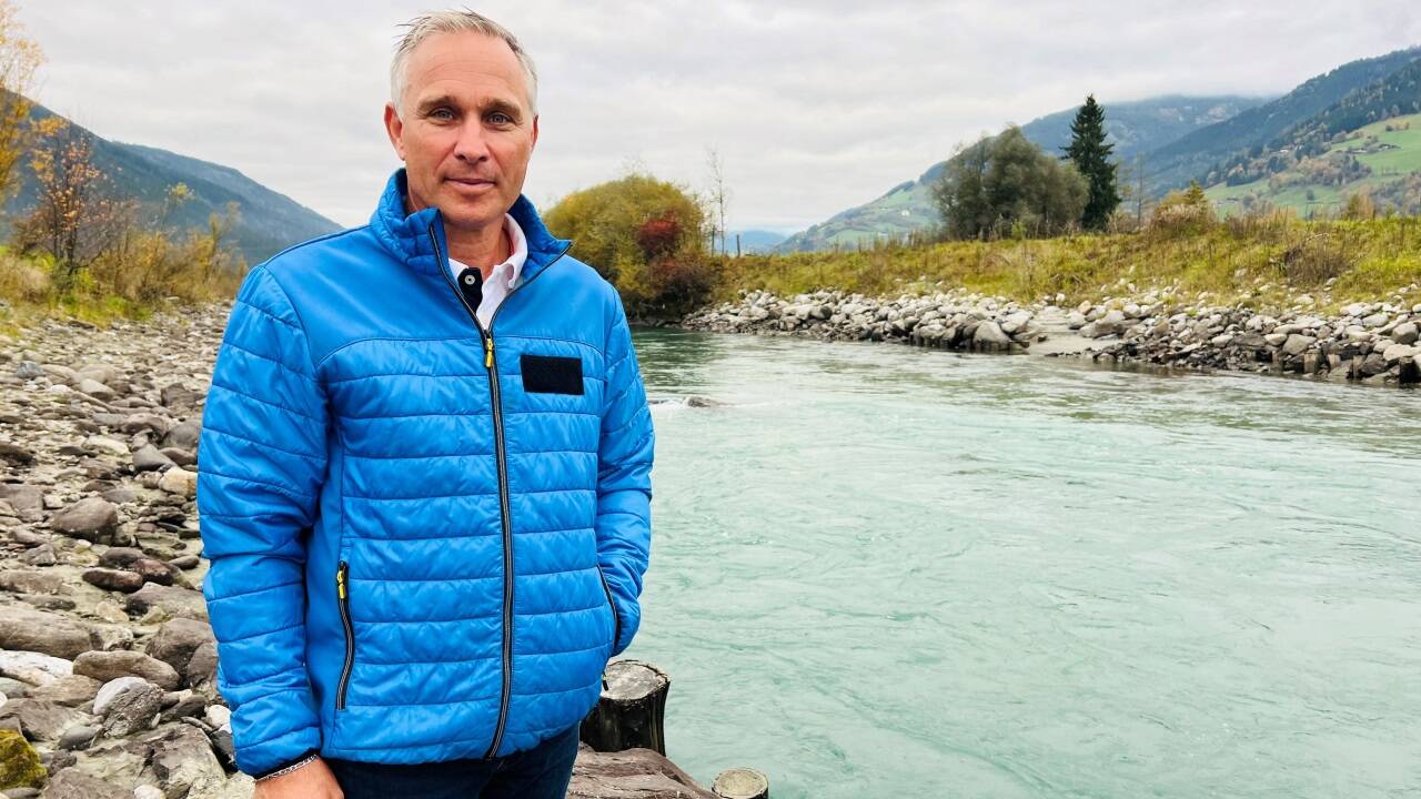 Hannes Lerchbaumer, Bürgermeister von Uttendorf, an der schon so oft übergelaufenen Salzach. Er ist seit August neuer Obmann vom Wasserverband Salzach Oberpinzgau und in dieser Funktion der Nachfolger von Wolfgang Viertler. Hannes Lerchbaumer, Bürgermeister von Uttendorf, an der schon so oft übergelaufenen Salzach. Er ist seit August neuer Obmann vom Wasserverband Salzach Oberpinzgau und in dieser Funktion der Nachfolger von Wolfgang Viertler.