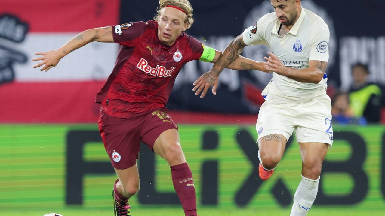 Mads Bidstrup (l.) steht am Donnerstag wieder im Kader von Red Bull Salzburg.  