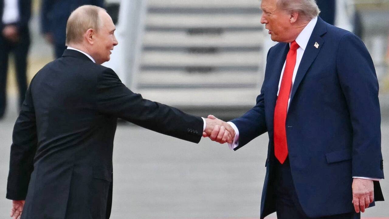 Ein Gipfel zwischen Trump und Putin rückt in weite Ferne. Ein Gipfel zwischen Trump und Putin rückt in weite Ferne.