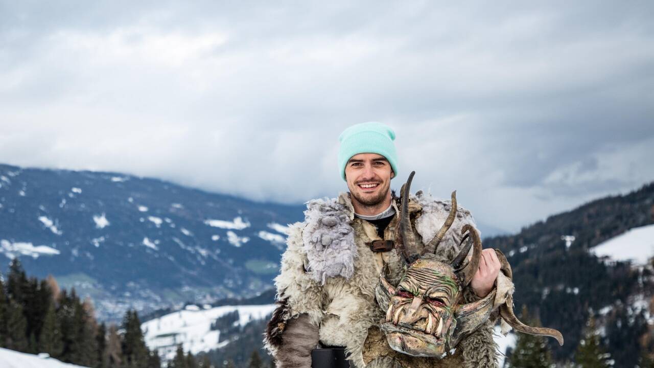 Jakob Pöttler und seine Zauch Teufeln bringen einen traditionellen Krampuslauf im Pongau zurück. Jakob Pöttler und seine Zauch Teufeln bringen einen traditionellen Krampuslauf im Pongau zurück.