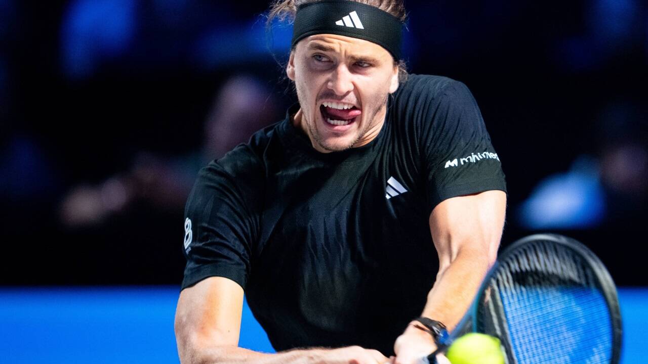 Alexander Zverev kämpft mit körperlichen Problemen. Alexander Zverev kämpft mit körperlichen Problemen.