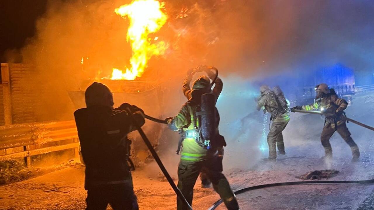 Die Feuerwehrkräfte konnten den Brand rasch löschen. 