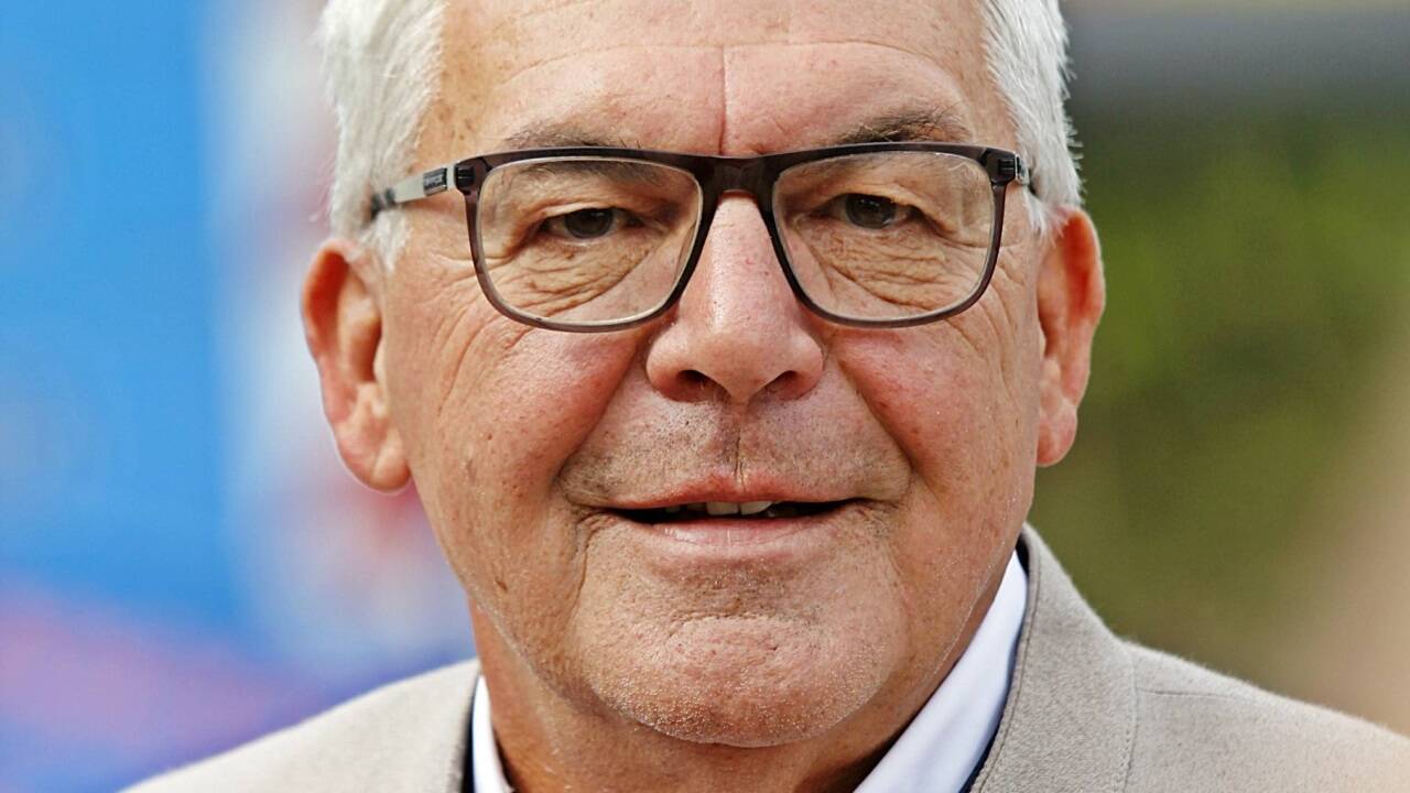 Landesrat Josef Schwaiger (ÖVP) – das Foto zeigt ihn am 9. September 2025 bei der Einhebung der neuen Brücke über die Saalach in Siezenheim. 