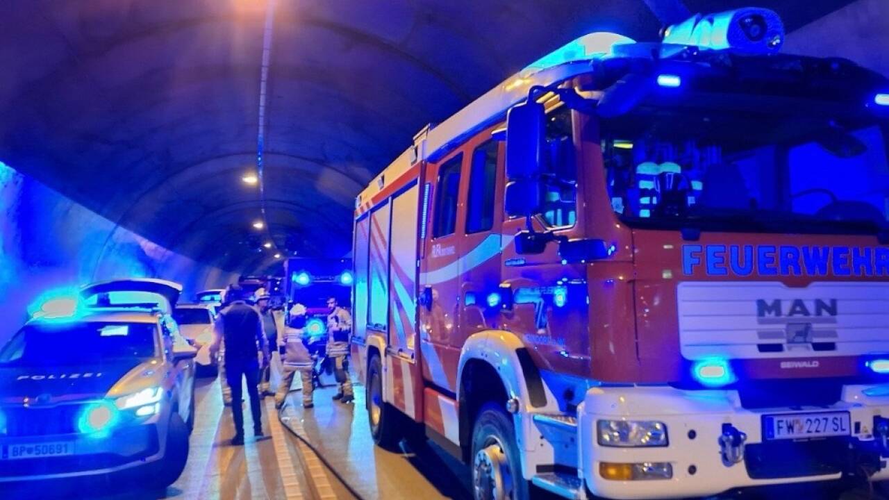 32 Feuerwehrkräfte waren im Einsatz. 32 Feuerwehrkräfte waren im Einsatz.