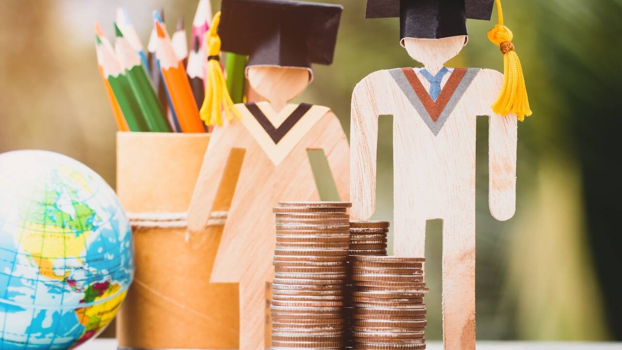 Mittels Forschung und Lehre sollen Impulse für Wissenschaft, Wirtschaft und Gesellschaft gesetzt werden.  Mittels Forschung und Lehre sollen Impulse für Wissenschaft, Wirtschaft und Gesellschaft gesetzt werden.