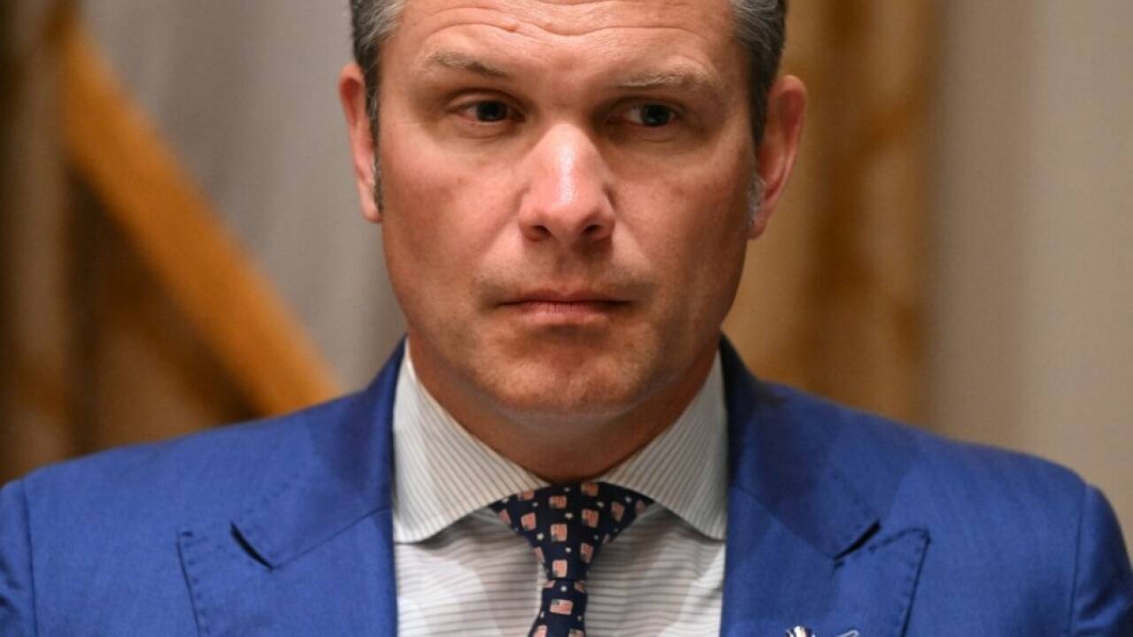 Verteidigungsminister Hegseth vergleicht Drogenkartelle mit Al-Kaida 