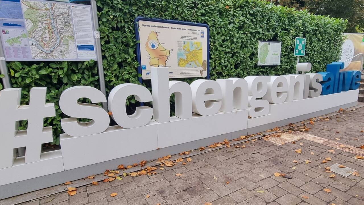 ...bis ins luxemburgische Schengen.   ...bis ins luxemburgische Schengen.