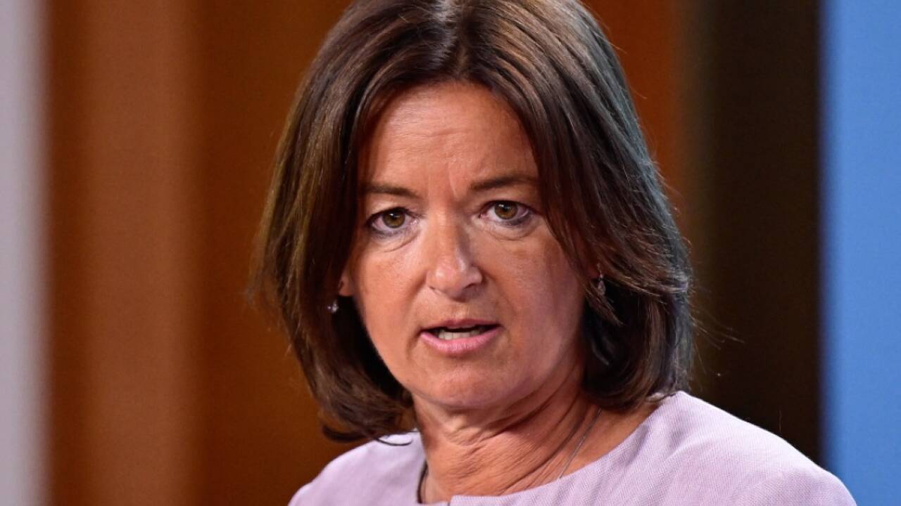 Sloweniens Au§enministerin sieht Causa Per?manhof als Chance  Sloweniens Au§enministerin sieht Causa Per?manhof als Chance