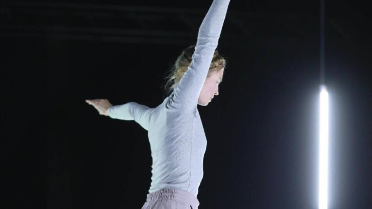 Zirkus als Kunstform jenseits der klassischen Manege  Zirkus als Kunstform jenseits der klassischen Manege