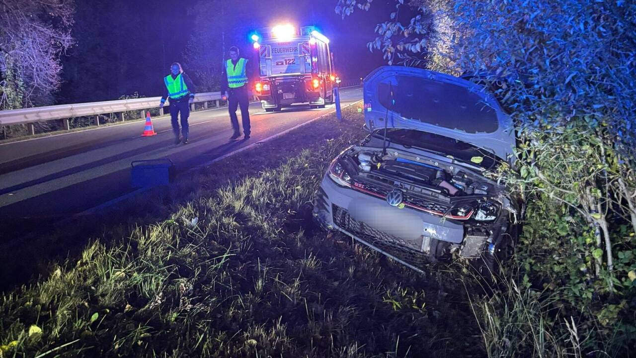 Der Fahrer blieb unverletzt. 