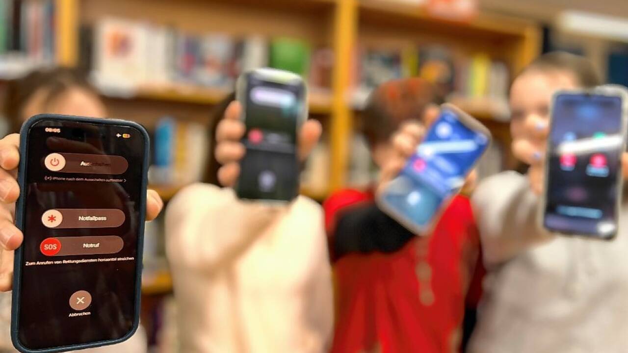 Einmal nach rechts wischen und das Handy ist für drei Wochen aus.   Einmal nach rechts wischen und das Handy ist für drei Wochen aus.
