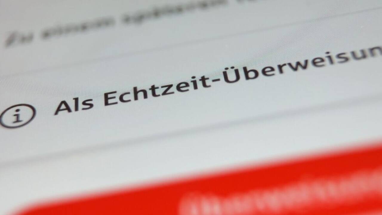 Banken sprechen von "minimalen Anlaufschwierigkeiten"  Banken sprechen von 'minimalen Anlaufschwierigkeiten'