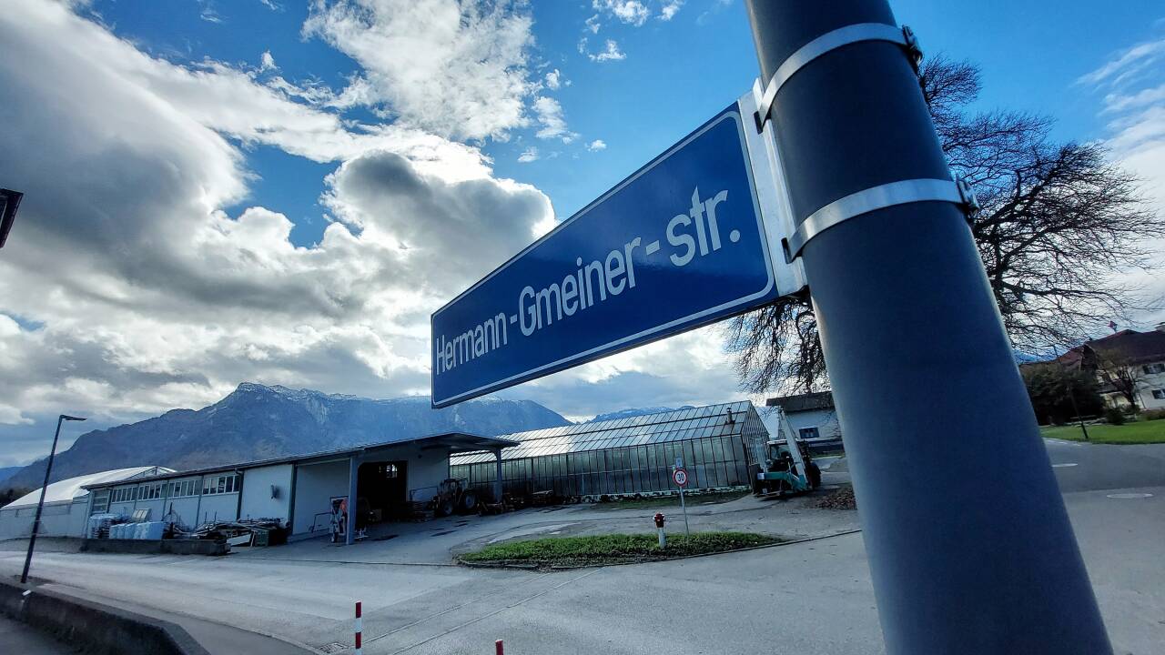 Die Hermann-Gmeiner-Straße zwischen der Stadt Salzburg und der Gemeinde Wals-Siezenheim. 