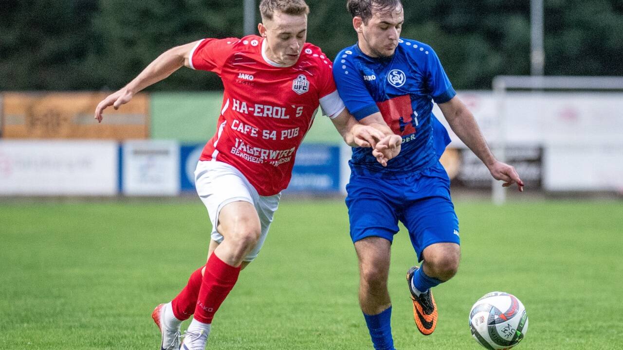 Die Halleiner um Markus Auer (links) verteidigen die Tabellenführung in der Salzburger Liga. 