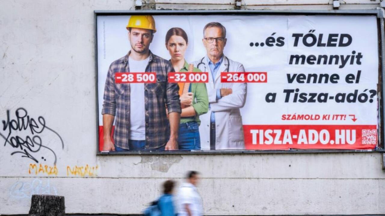 Plakatkampagne gegen ungarische Oppositionspartei TISZA  Plakatkampagne gegen ungarische Oppositionspartei TISZA