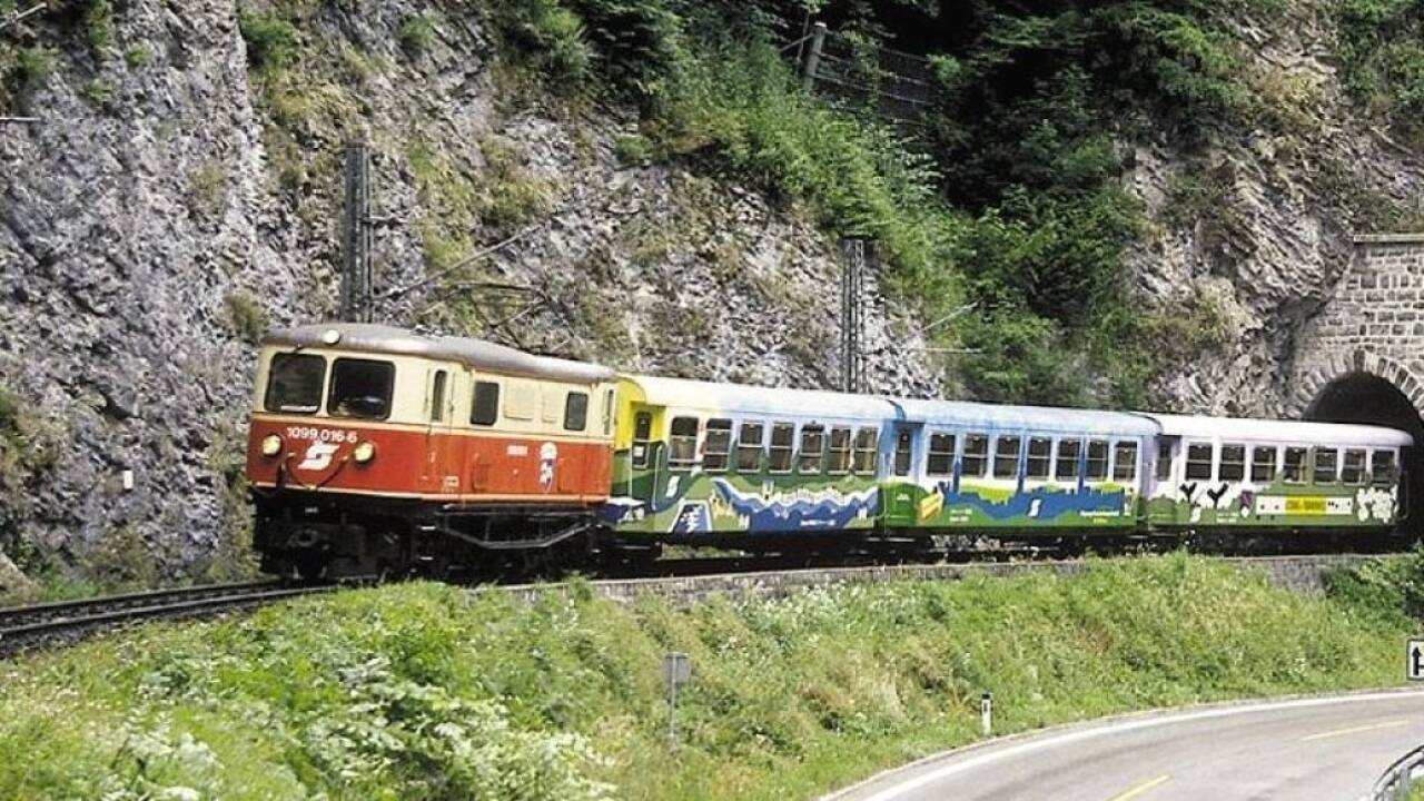 Mit der Mariazellerbahn wurde zum schönsten Platz Österreichs gewählt.  Mit der Mariazellerbahn wurde zum schönsten Platz Österreichs gewählt.