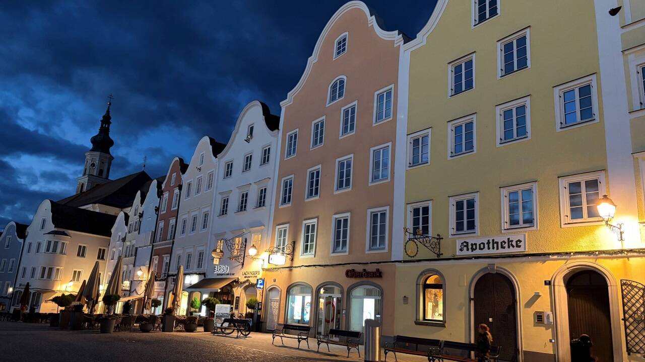 Chancenlos gegen den Zug durch die Natur: die Silberzeile ein Schärding.  Chancenlos gegen den Zug durch die Natur: die Silberzeile ein Schärding.