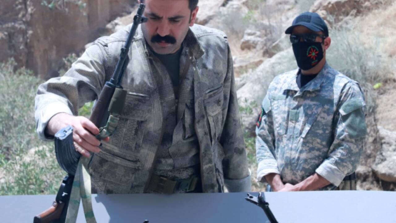 Kämpfer der PKK werden in den Irak abgezogen  Kämpfer der PKK werden in den Irak abgezogen