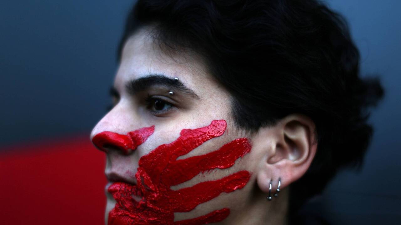 Das Schweigen über sexuelle Übergriffe schützt vor allem die Falschen.  Das Schweigen über sexuelle Übergriffe schützt vor allem die Falschen.