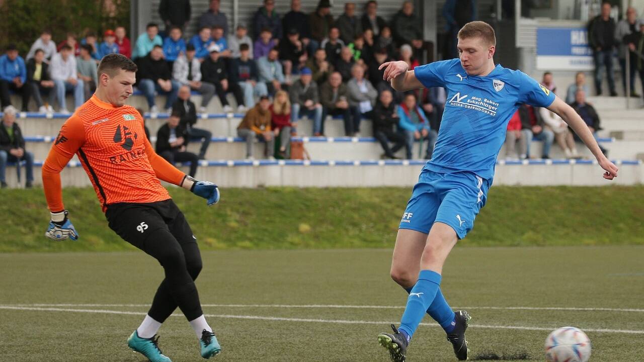 Stefan Burger (links) kehrt in die Salzburger Liga zurück.  Stefan Burger (links) kehrt in die Salzburger Liga zurück.