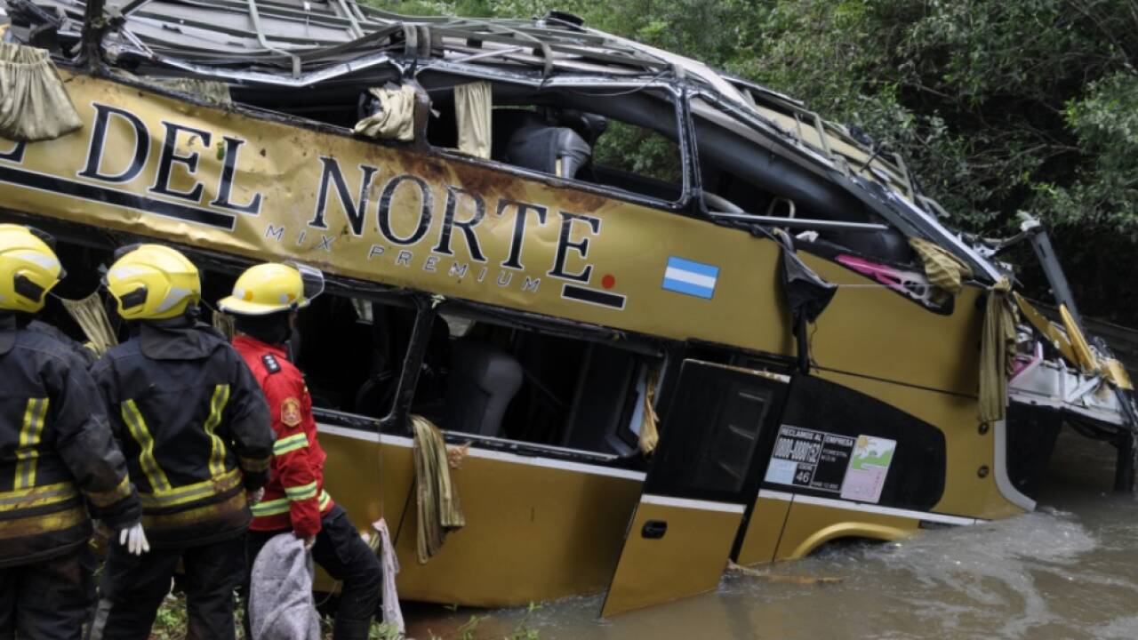 Busunglück in Argentinien forderte mindestens 9 Tote und 29 Verletzte  Busunglück in Argentinien forderte mindestens 9 Tote und 29 Verletzte