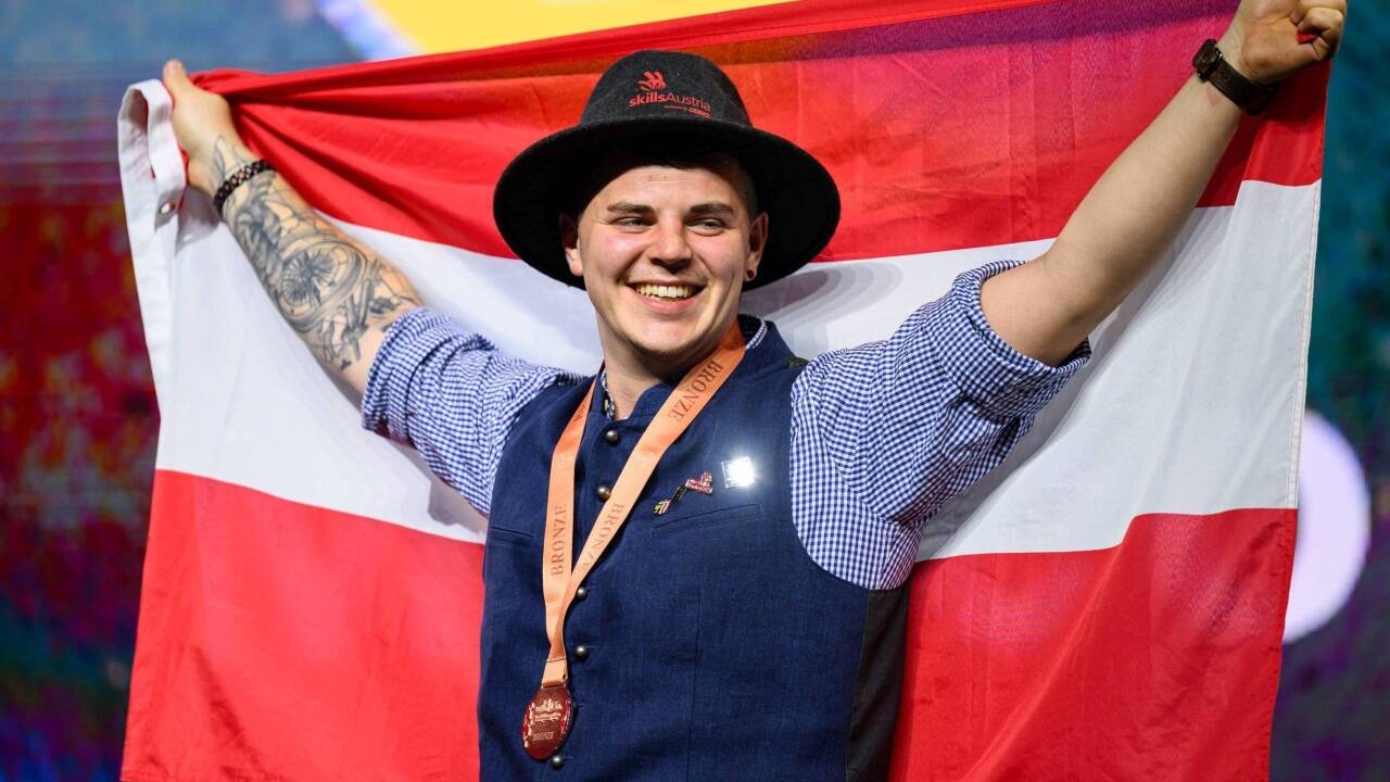 Der Palfinger-Schweißer Daniel Schinagl gewann bei den Euro-Skills Bronze: „Als mein Name aufgerufen wurde, war das Gänsehaut pur.“   Der Palfinger-Schweißer Daniel Schinagl gewann bei den Euro-Skills Bronze: „Als mein Name aufgerufen wurde, war das Gänsehaut pur.“