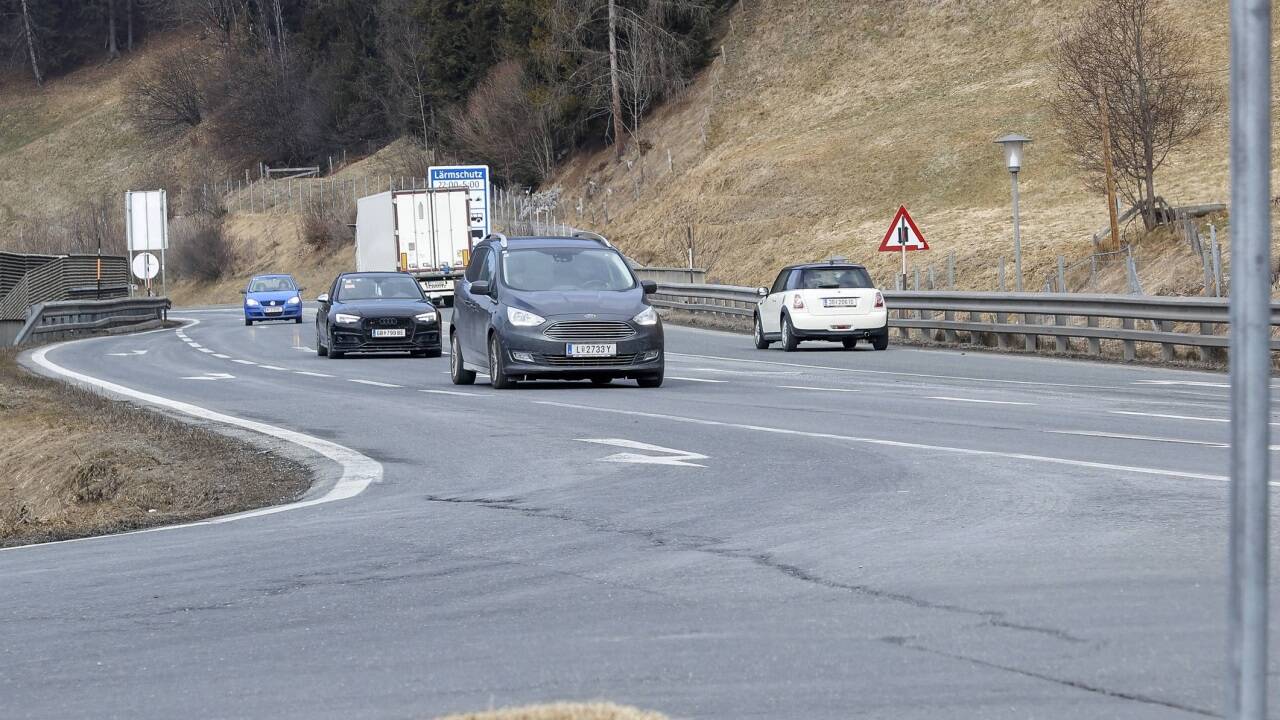 Die Kreuzung auf Höhe des Gasthofs Laudersbach gilt seit Jahren als Gefahrenstelle im Pongauer Verkehrsnetz.   Die Kreuzung auf Höhe des Gasthofs Laudersbach gilt seit Jahren als Gefahrenstelle im Pongauer Verkehrsnetz.
