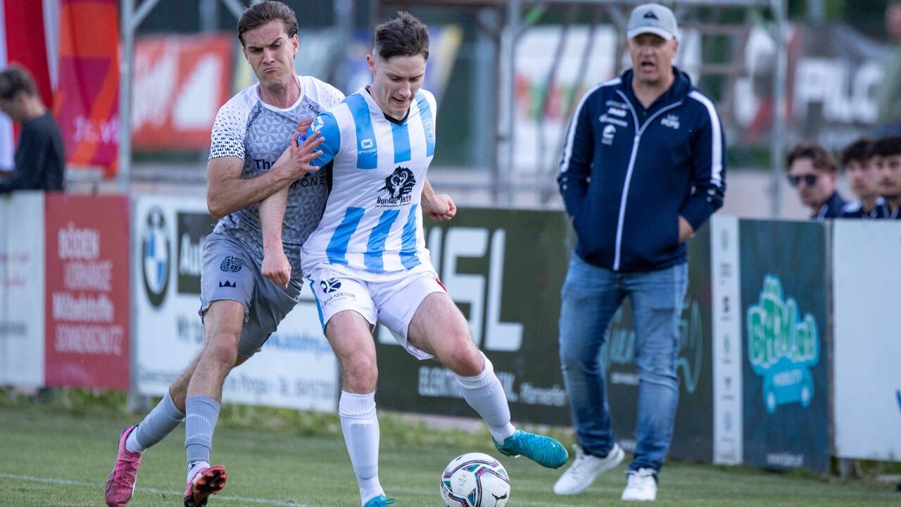 Florian Klausner (r.) musste in Saalfelden gehen.  Florian Klausner (r.) musste in Saalfelden gehen.