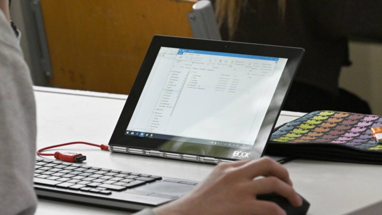 Bei den Schülern kommen digitale Medien im Unterricht gut an  Bei den Schülern kommen digitale Medien im Unterricht gut an