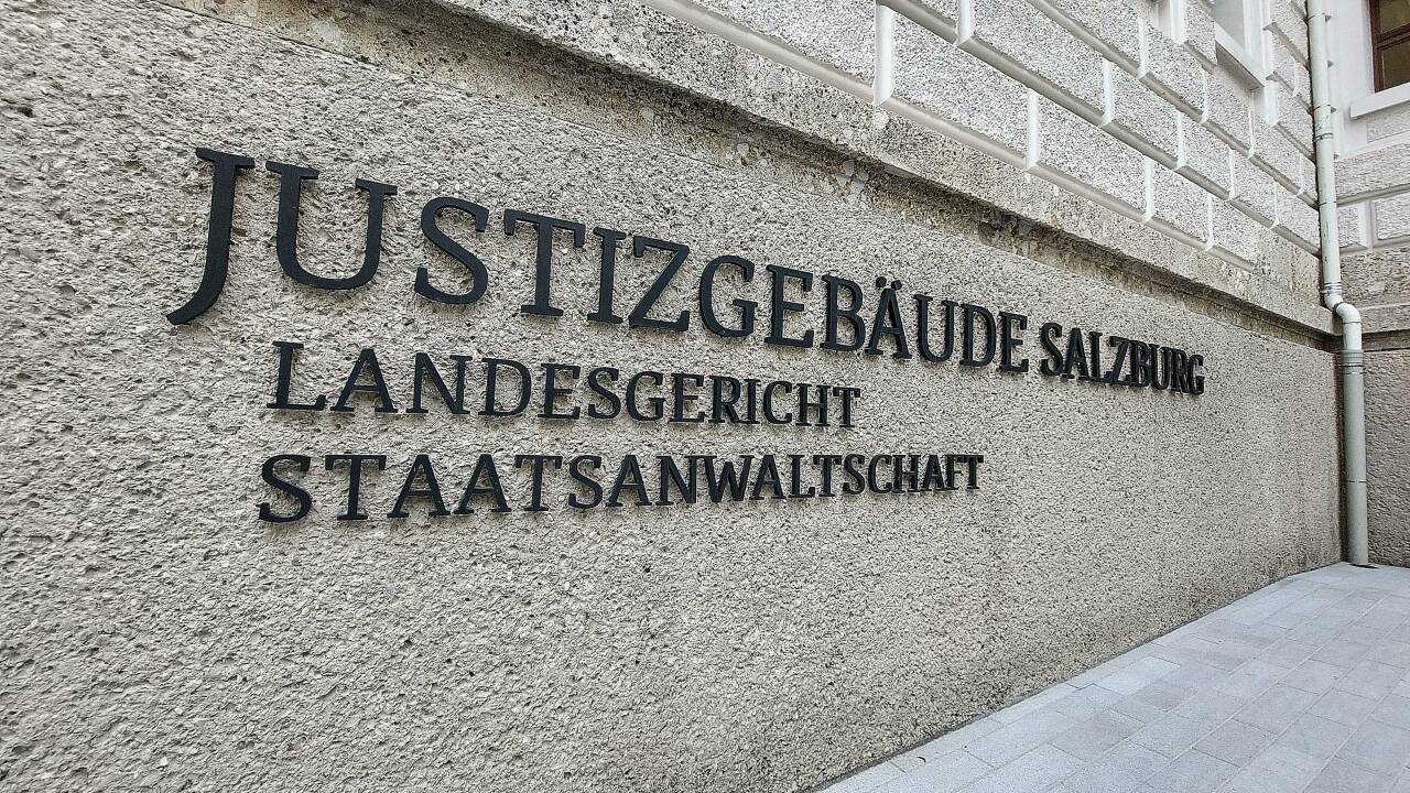 19-Jähriger wegen des Tatbestands der „Terroristischen Vereinigung“ in Salzburg vor Gericht. 