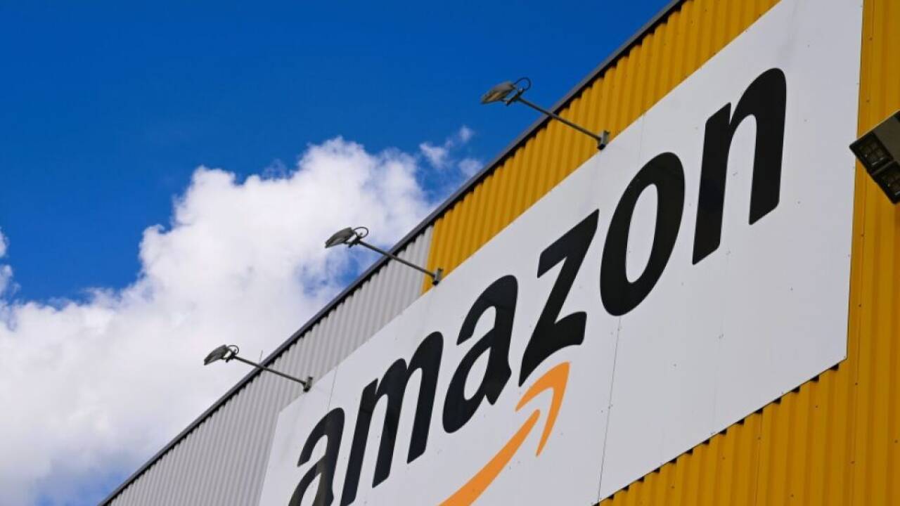 Amazon baut wegen KI in Verwaltung um  Amazon baut wegen KI in Verwaltung um