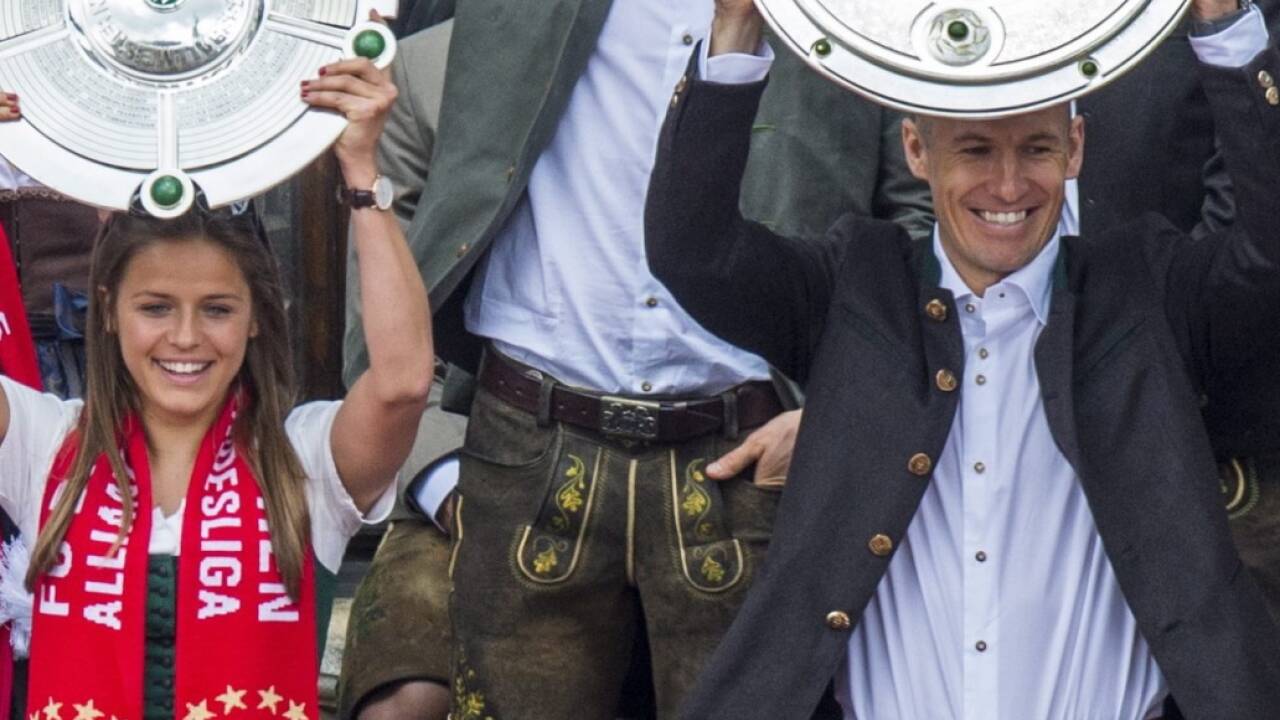 Gemeinsamer Meisterjubel bei den Bayern mit Arjen Robben.   Gemeinsamer Meisterjubel bei den Bayern mit Arjen Robben.