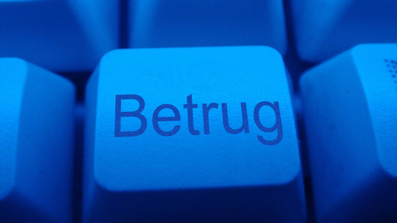 Die Polizei mahnt die Bürgerinnen und Bürger wiederholt zur Vorsicht bei Online-Investments.  Die Polizei mahnt die Bürgerinnen und Bürger wiederholt zur Vorsicht bei Online-Investments.