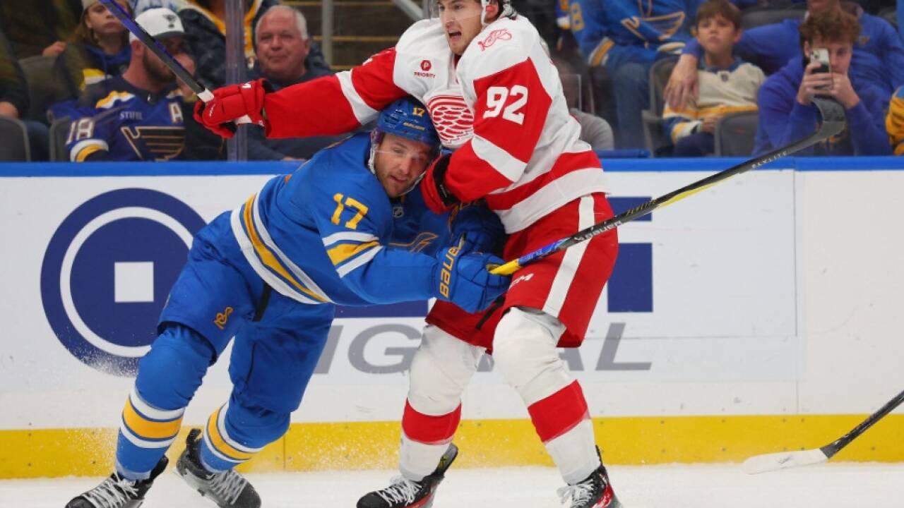 Marco Kasper/r stellte sich mit Detroit St. Louis erfolgreich entgegen  Marco Kasper/r stellte sich mit Detroit St. Louis erfolgreich entgegen