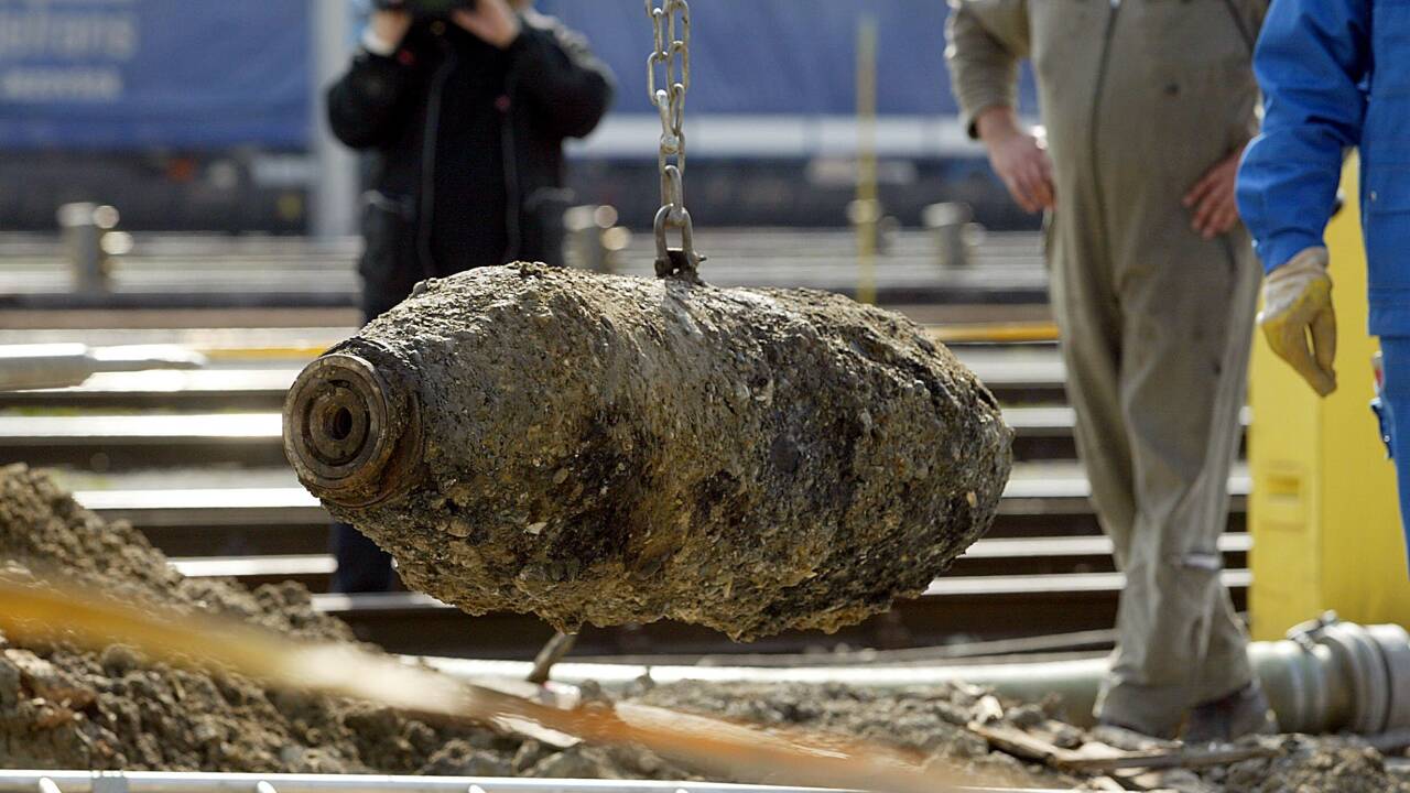 Relikt aus Kriegszeiten: eine Fliegerbombe in Salzburg.  Relikt aus Kriegszeiten: eine Fliegerbombe in Salzburg.