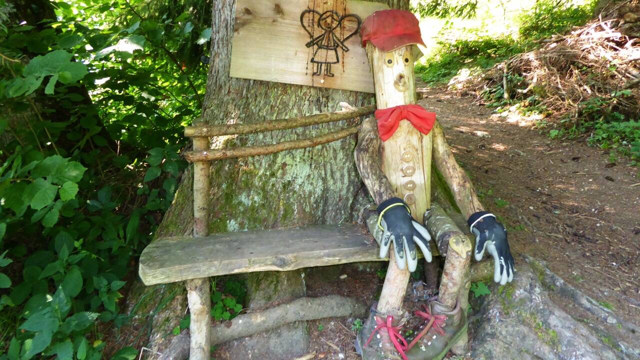 Auch müde Geister brauchen eine Auszeit im Geisterwald.  Auch müde Geister brauchen eine Auszeit im Geisterwald.